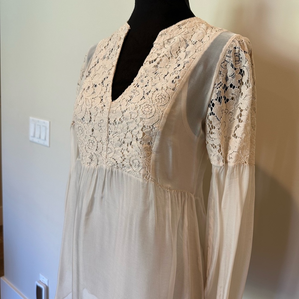 Chic Cream Lace Blouse for Women - Picture 3 of 5